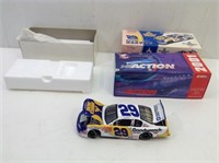 Kevin Harvick 1:24 GM Dealers Action Diecast "E"