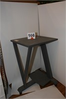 Stand-up computer stand 21 x 25 x 38"