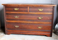 Vintage 4 drawer chest