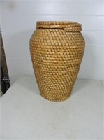 Wicker ovoid basket  22" T