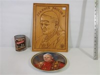 Bas-relief de Jean Paul II +assiette commémorative