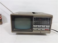 Mini téléviseur General Electric portatif vintage