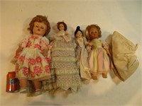 Lot de poupées