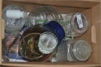 ASSORTMENT OF CLASS DISHES AND CANISTER JARS