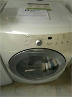 Maytag Epic front loading washing machine like