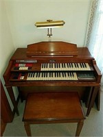 Thomas transistor Organ, walnut Malibu model 435,