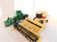 Oliver and New Holland Combines 1/64th