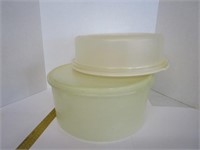 Tupperware & Rubbermaid Cake Containers
