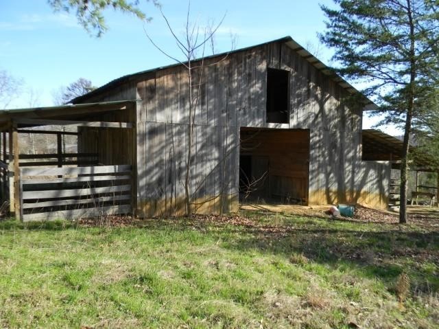 Home on 84 Acres Morgan County Alabama Sold in 3 Tracts