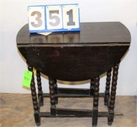 Small Black Drop Leaf Table, 40" Oval
