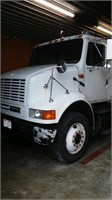 2001 International 8100 Tandem Axle Truck