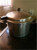 Pressure cooker, 16 quart, mirro