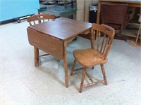 Drop leaf kitchen table with 2 chairs