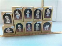 10 Precious Moments figurines, Joy to the World,