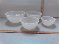 Set of 4 fire King glass mixing bowls