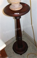 19TH C. MAHOGANY CANDLE STAND