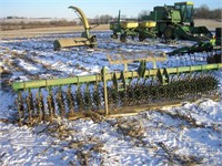 John Deere 400 15' 3pt. Rotary Hoe