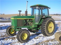 John Deere 4230