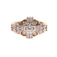 A Lady's Diamond Ring in 14K Yellow Gold
