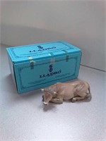 1987 Lladro figurine number 5482 ox. Like new in