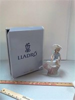 1991 Lladro figurine no. 7612 picture perfect