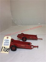 Vintage IH spreaders