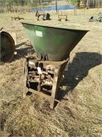 Fertilizer spreader