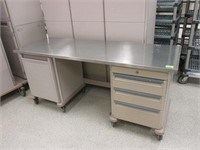 Stainless Steel Top Portable Bench