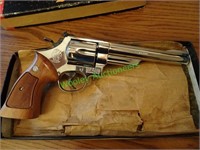 Smith & Wesson .44 Magnum Model: 29-2