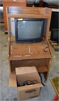 COMPUTER SHELF ON CASTERS WITH ZENITH TV AND