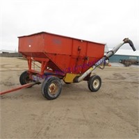 Gravity wagon w/fertilizer auger