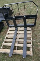 TOMAHAWK SKID STEER Q/A PALLEWT FORKS-NEW