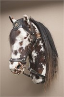 Chest mount, horsehair covered, Bridle Display