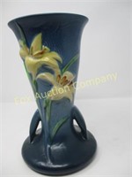 Roseville - Double Handled Vase - 136-9"