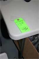 (4) Rubbermaid Style 6' Foldable Tables