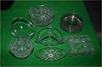 ASSORTMENT OF CLEAR GLASS PIECES