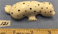 3.5" white ivory spotted seal with inset baleen sp