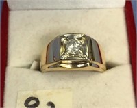 A men's 0.5 carat diamond and 14K gold ring