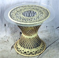 Metal Woven Wicker Pattern Glass Top Patio Table
