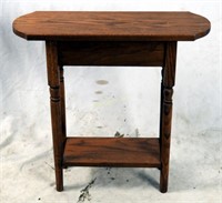 Small Hand Crafted Amish 22" Side Table