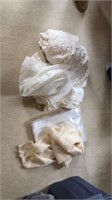 Lot of 5 Lace table cloths