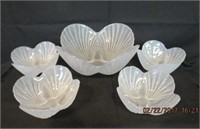 5 piece Berry set 10.25 " serving bowl and 4 - 6"