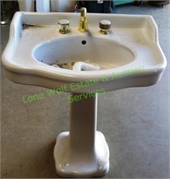 Pedestal Sink