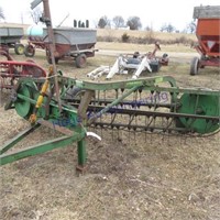 John deere 350A side rake