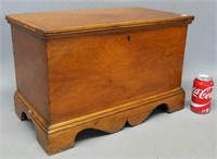 SMALL DOVETAILED PINE BLANKET CHEST