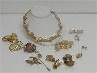 Vintage, Designer & Pretty Fashion Gold Jewellery