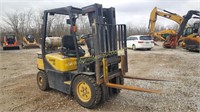 Daewoo G25E Solid Pneumatic 3 Stg Propane Forklift