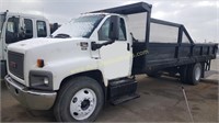 2004 GMC C7500 Cab and Chassis