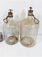 2 anciennes bouteille en verre