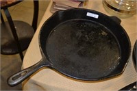 cast frying pan